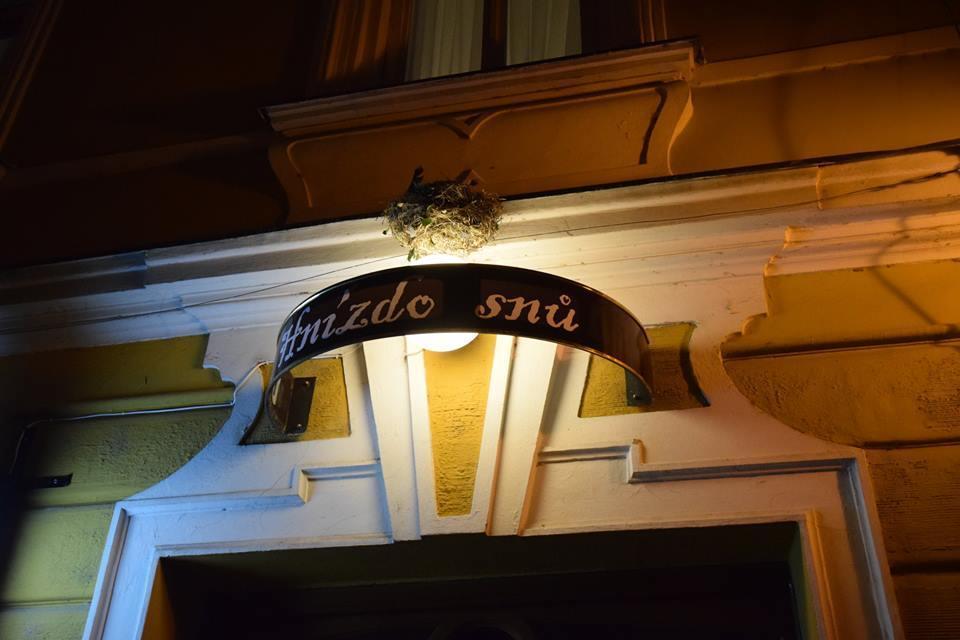 Hnizdo Snu Hotell Hradec Králové Exteriör bild