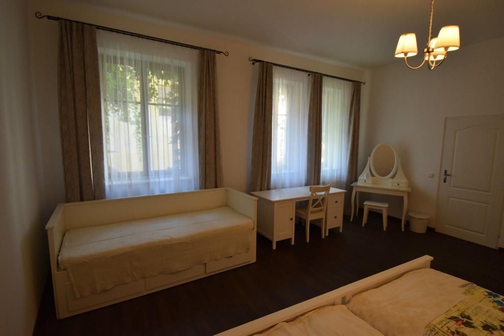 Hnizdo Snu Hotell Hradec Králové Rum bild